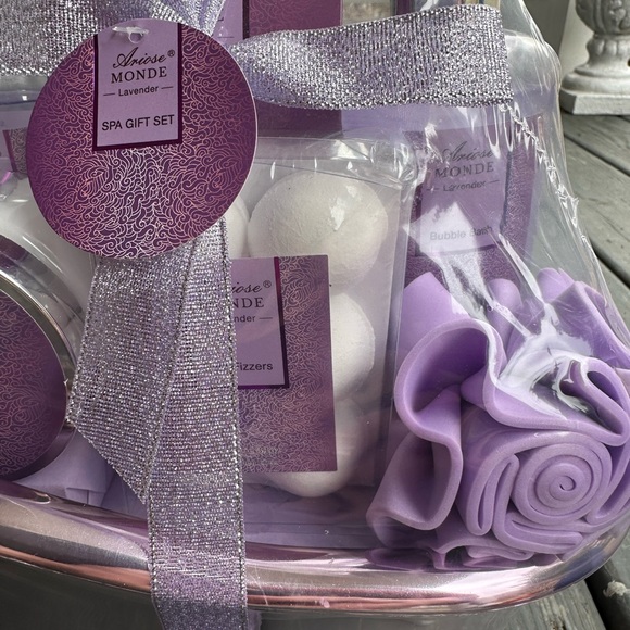 Ariose Monde lavender spa gift set- New! - Picture 3 of 9